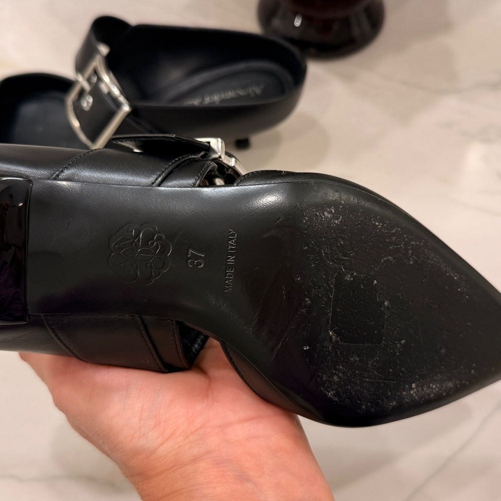 Alexander McQueen Black Kitten Heel Shoes - Picture 11 of 13